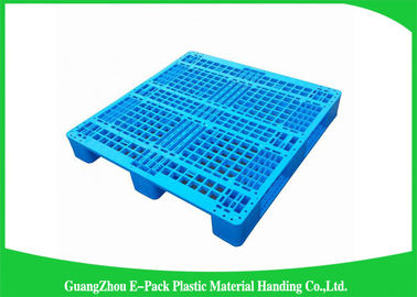 I pallet di plastica arieggiati di scivoli scelgono e euro piattaforma arieggiata i pallet di plastica blu affrontati