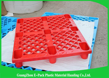 Pallet di plastica neri accatastabili di scivoli, materiale riciclato 100% di plastica leggero dei pallet