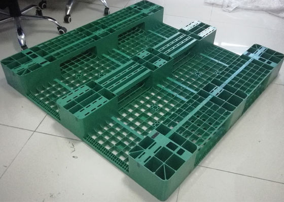 Carrello elevatore di plastica resistente su ordinazione di modo dei pallet 4 dell'HDPE 6T